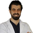 רופא  מומלץ להשתלת שיער בטורקיה ד